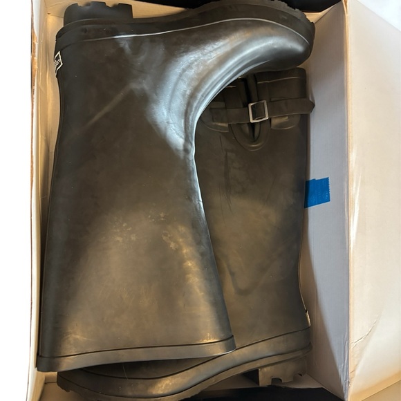 London fog - Black Rain Boots with Buckle Detail - Picture 4 of 4